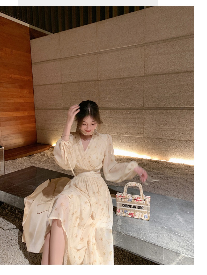 Vネックロングタック花柄ワンピース | 詳細画像12