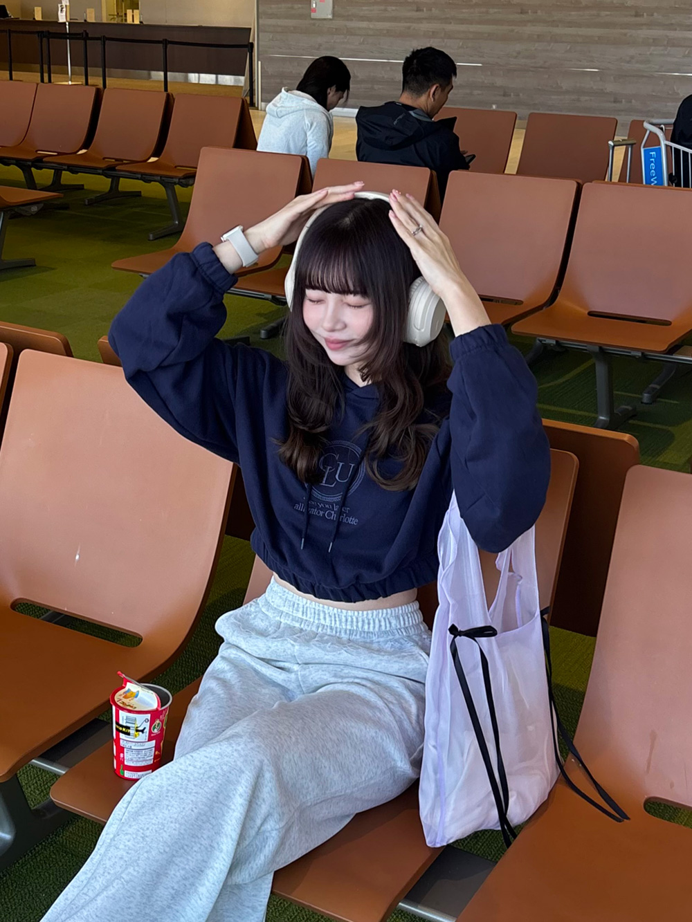 クロップドサークル刺繍パーカー | 詳細画像3