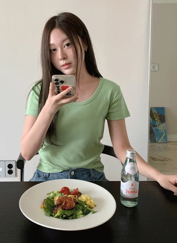 UネックTシャツ | 66girls | 詳細画像1