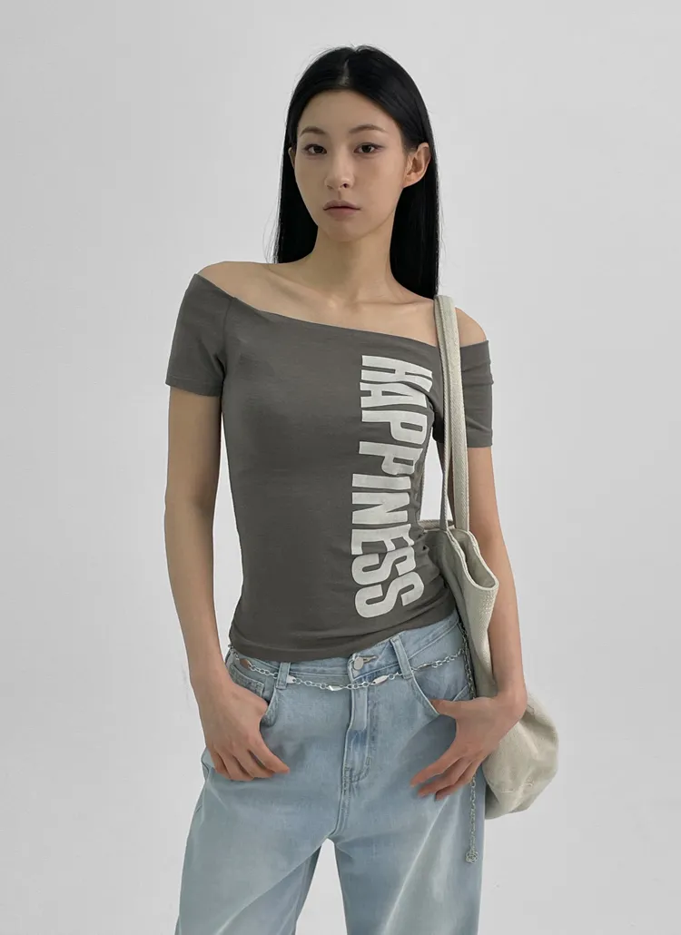 オフショルダー半袖レタリングTシャツ | blackup | 詳細画像1