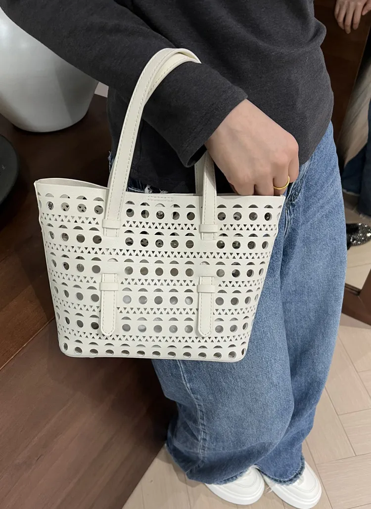 2WAYカウレザーパンチングトートバッグショルダーバッグ | whosbag | 詳細画像1