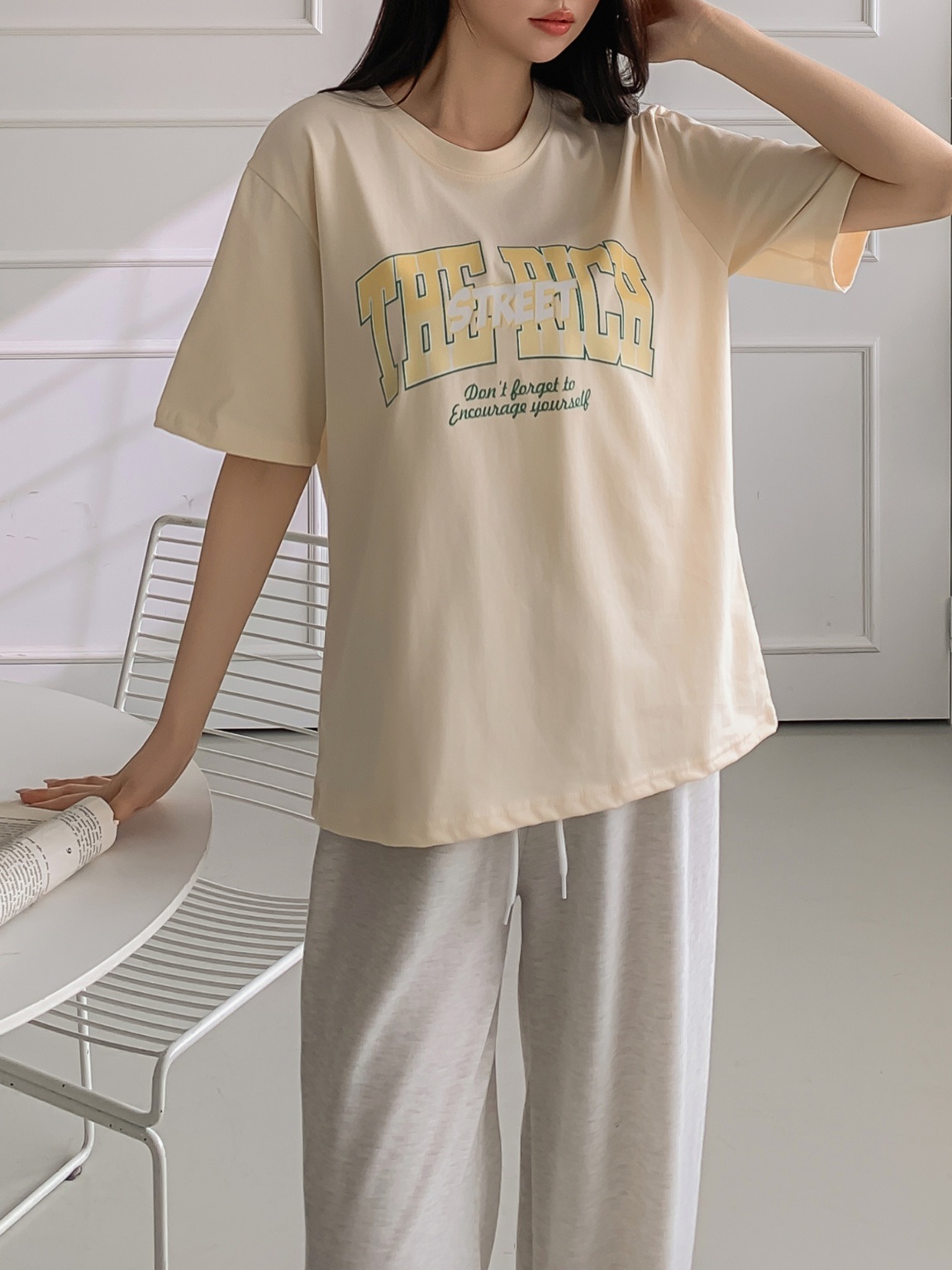ラウンドネック半袖ロゴTシャツ | 詳細画像11