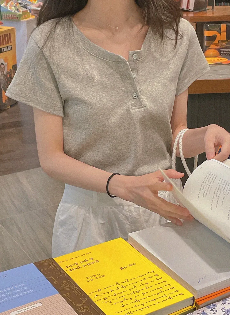 ボタンラウンドネックTシャツ | naturalmind | 詳細画像1