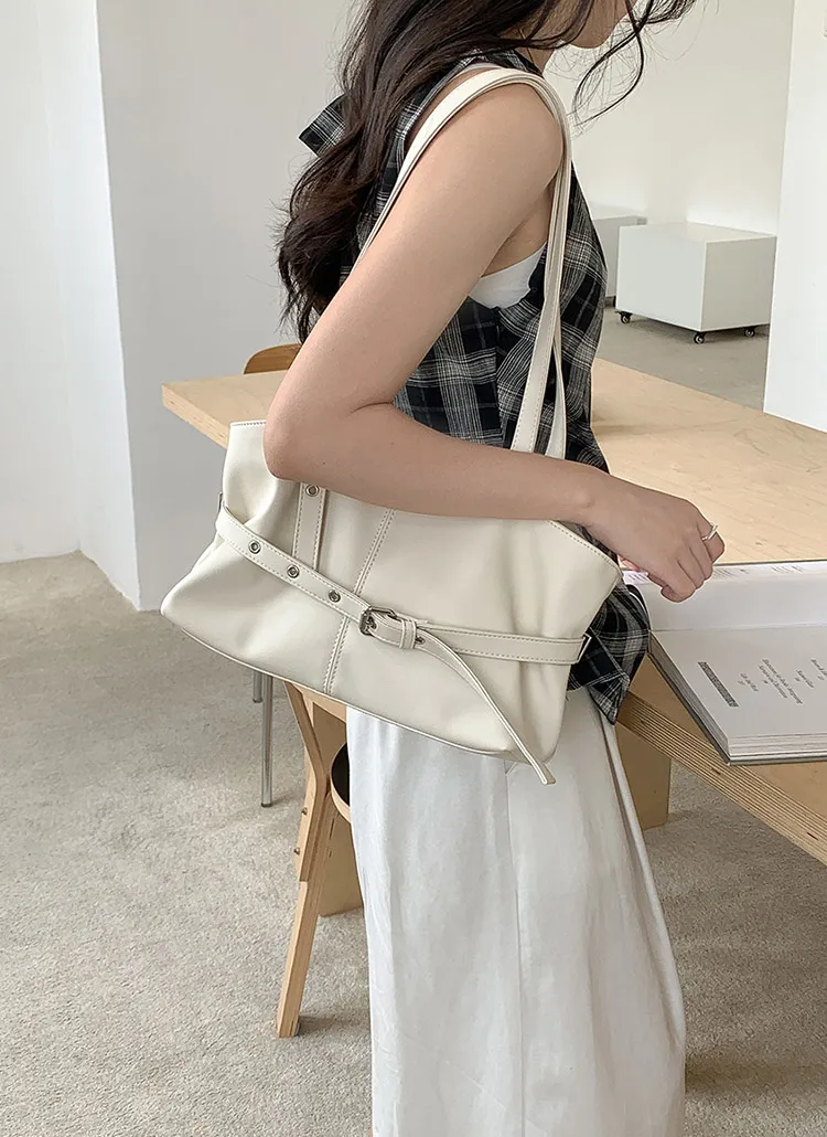 パンチングベルトトートバッグ | whosbag | 詳細画像1