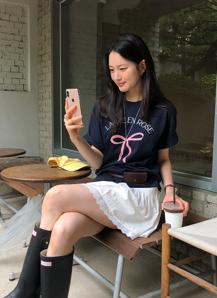 半袖ラウンドネックリボン柄Tシャツ | レディースファッション通販