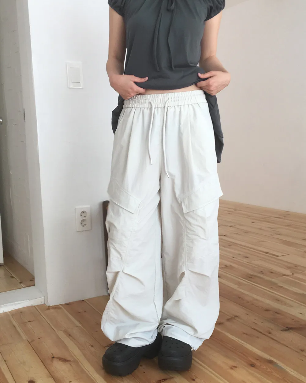 2WAYワイドウエストゴムドローストリングカーゴポケットパンツ | WONDERWONDER | 詳細画像1