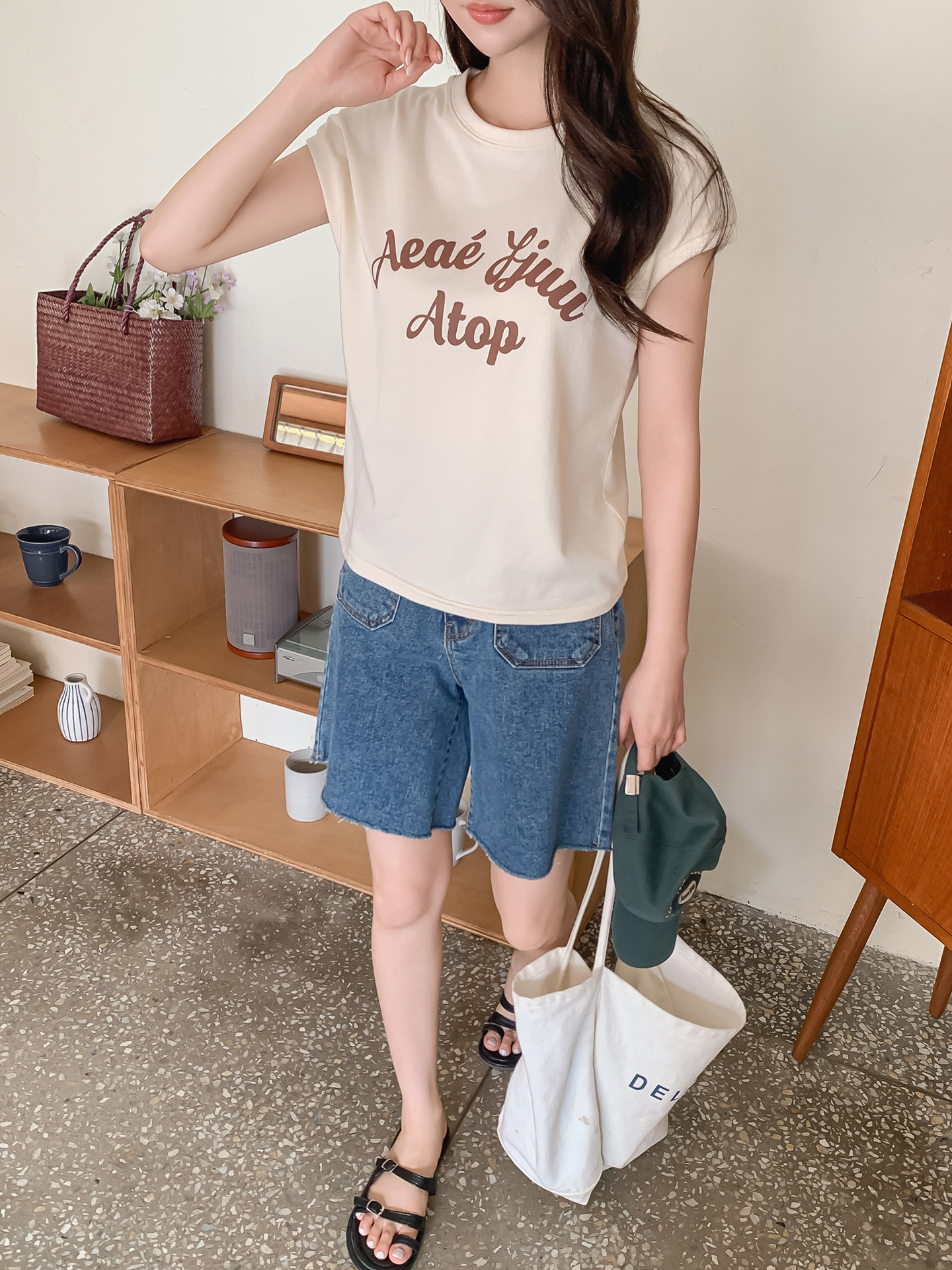 ソフトラウンドネック半袖ロゴTシャツ | 詳細画像4