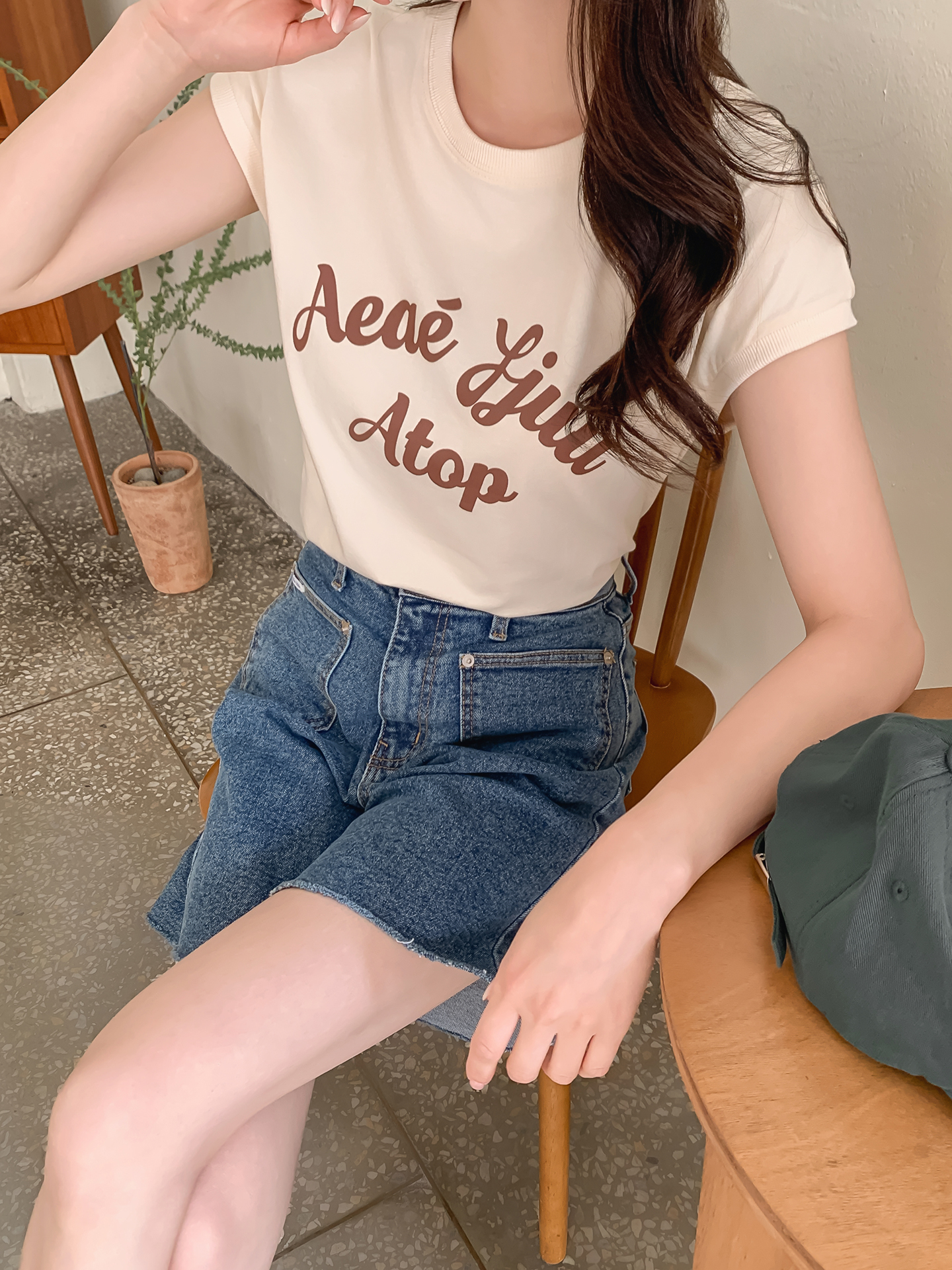 ソフトラウンドネック半袖ロゴTシャツ | 詳細画像8