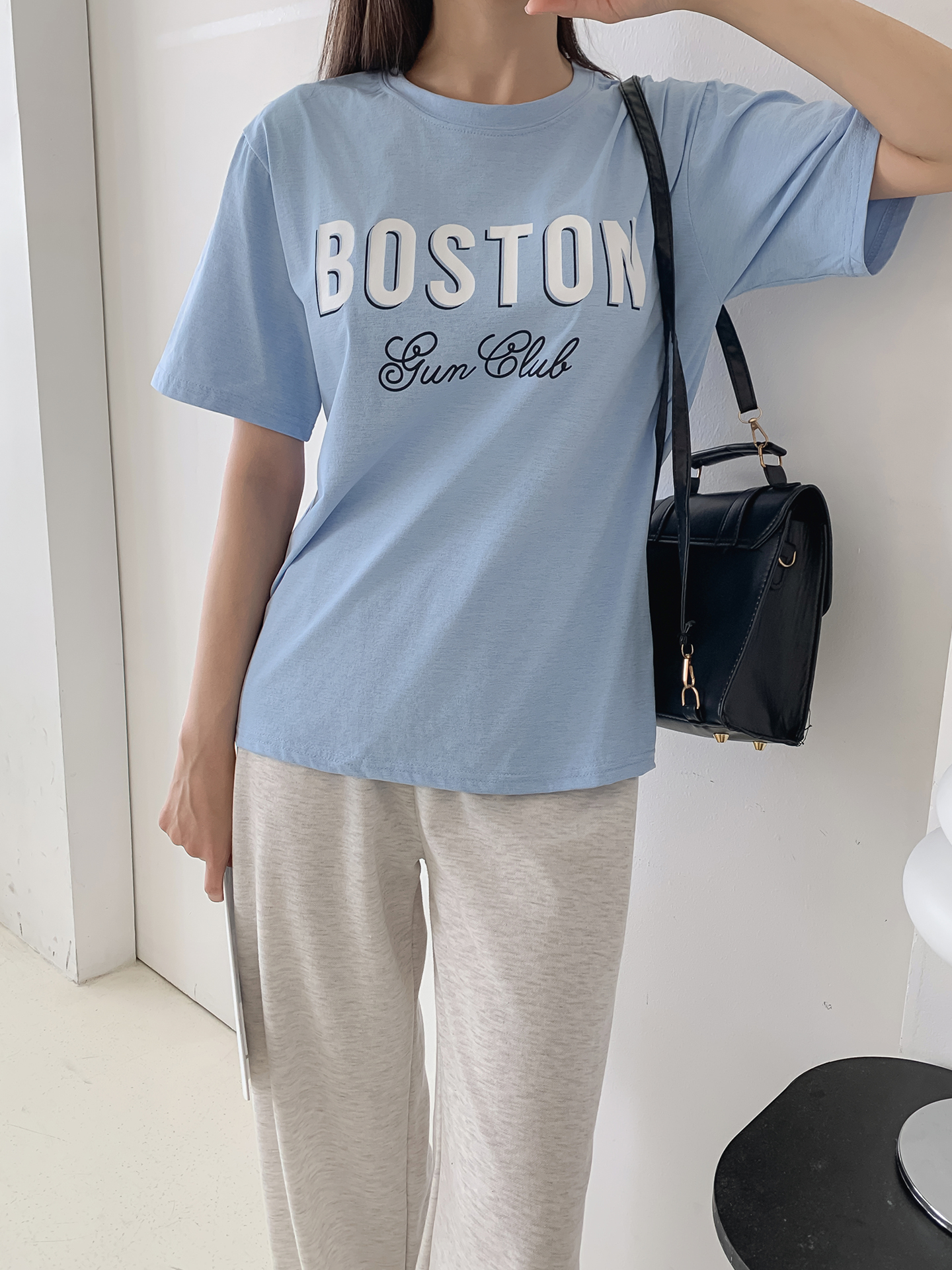 ラウンドネックルーズ半袖ロゴTシャツ | 詳細画像3