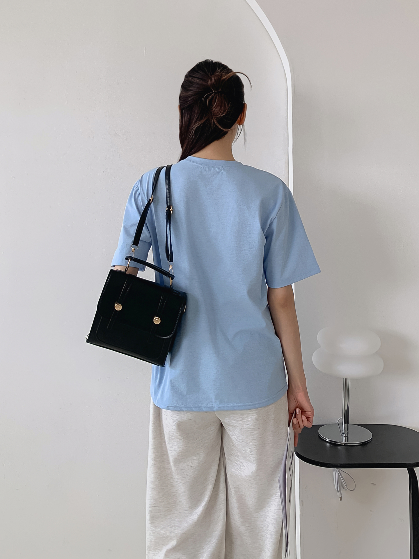 ラウンドネックルーズ半袖ロゴTシャツ | 詳細画像4