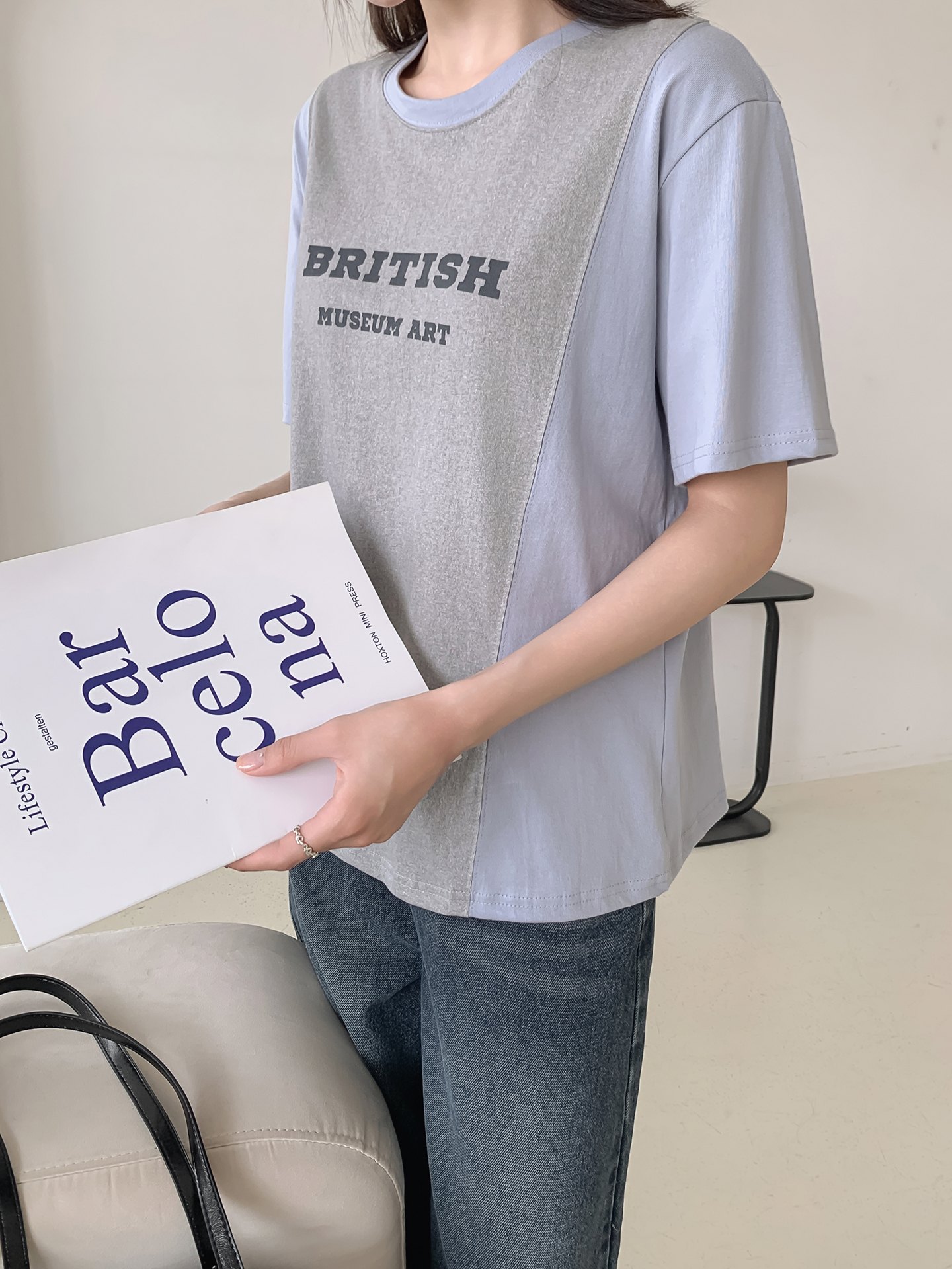 ラウンドネックルーズ半袖ロゴTシャツ | 詳細画像4