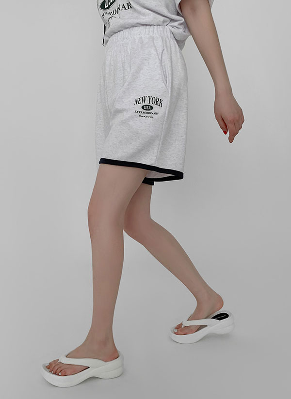 ◇フォクシーラビッツ【M】ショートパンツ ベロア生地 日本製 シンプルデザイン ベーシックショートパンツ｜リゼクシーの通販｜&mall（アンド