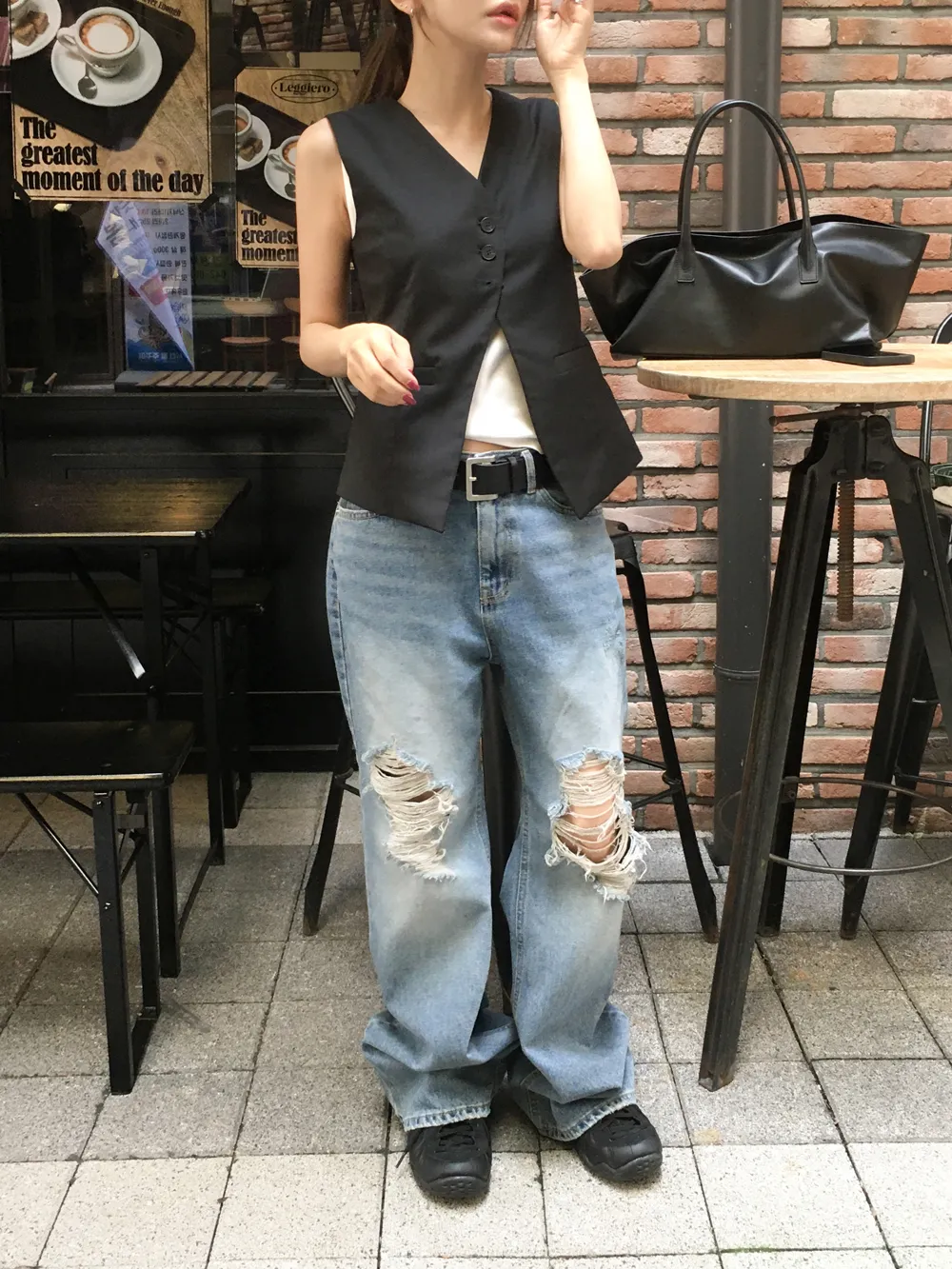 ウォッシングダメージワイドブーツカットデニムパンツ | Heyme | 詳細画像1
