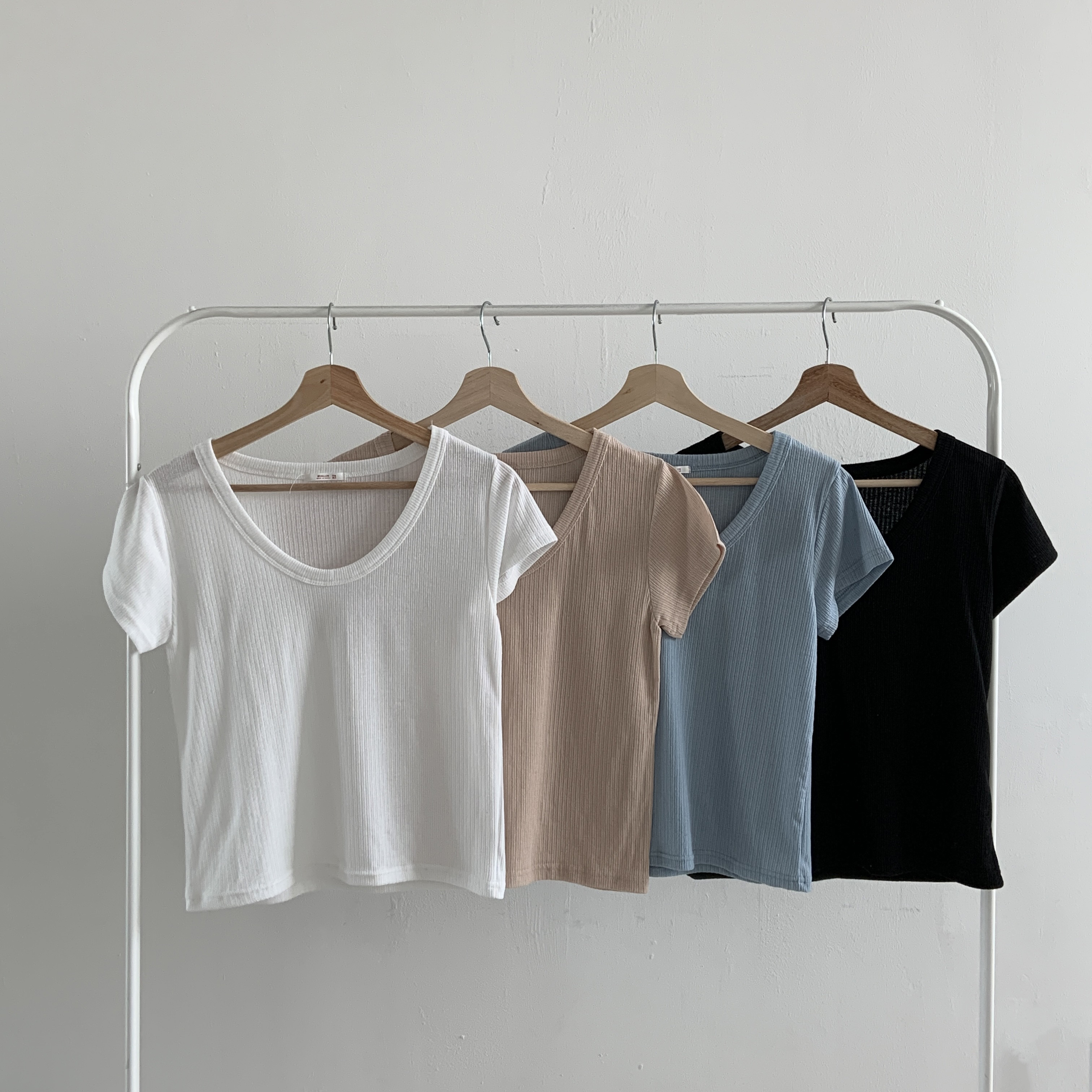 リネン混VネックスリムTシャツ | 詳細画像3