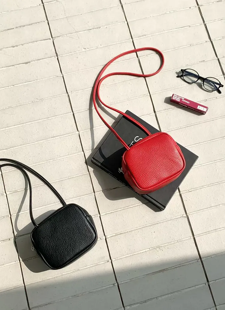 レザー調ショルダーバッグ | whosbag | 詳細画像1
