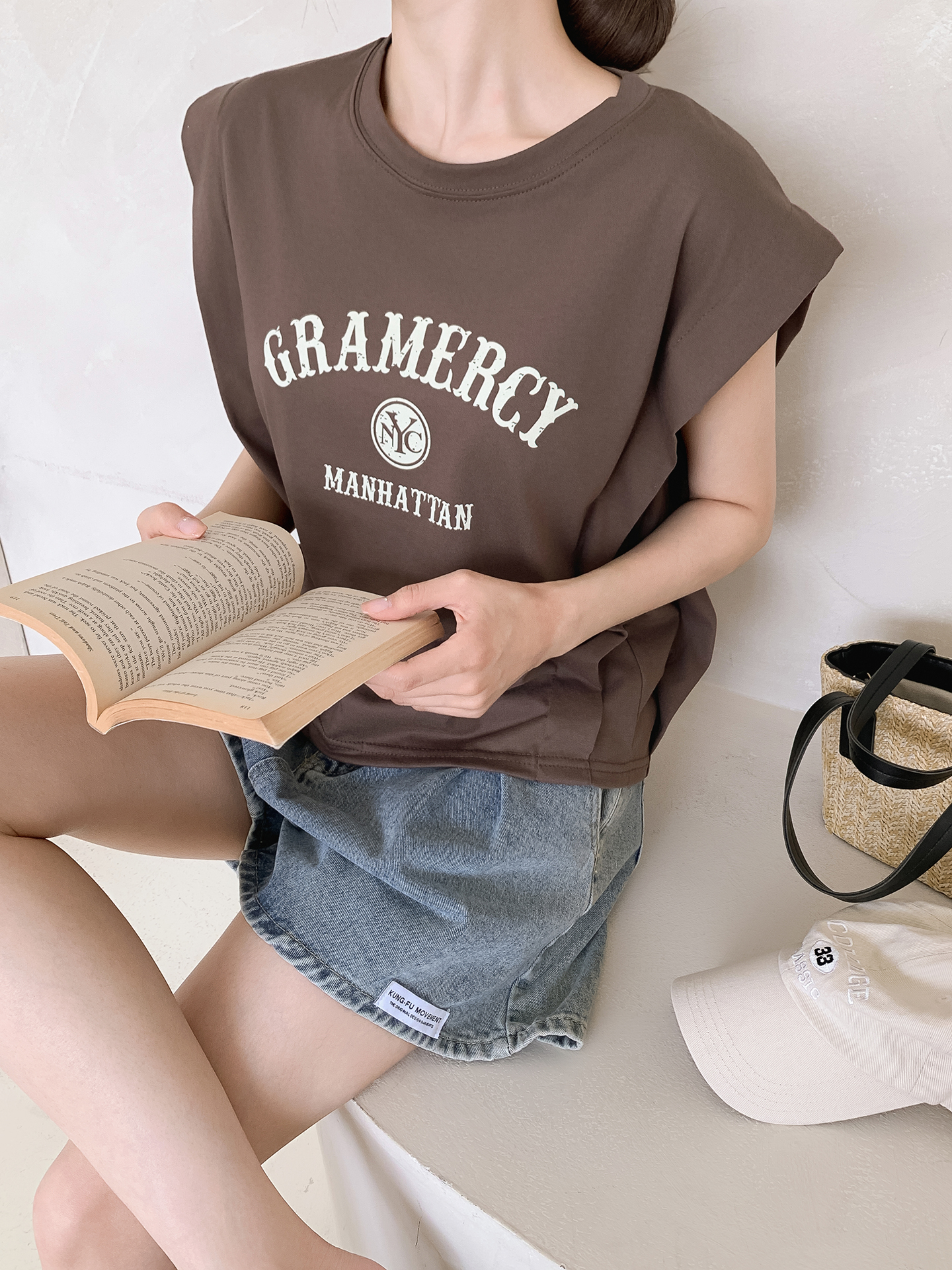 ラウンドネック半袖ロゴTシャツ | 詳細画像13