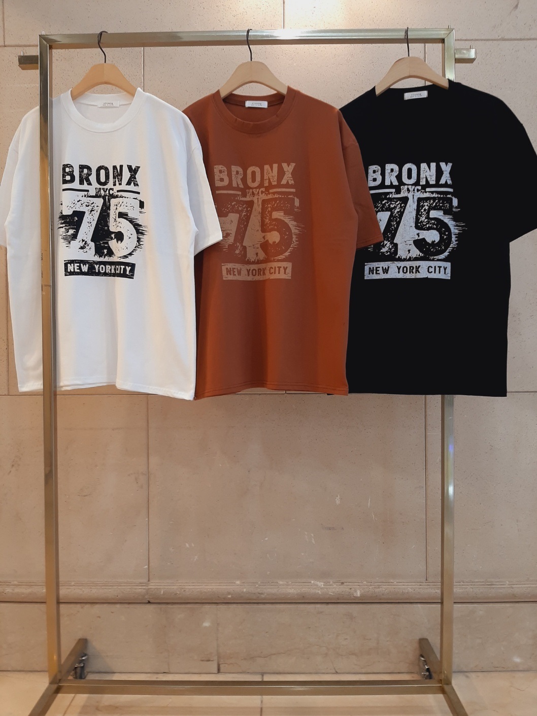 ラウンドネックボクシー半袖ロゴTシャツ | 詳細画像12