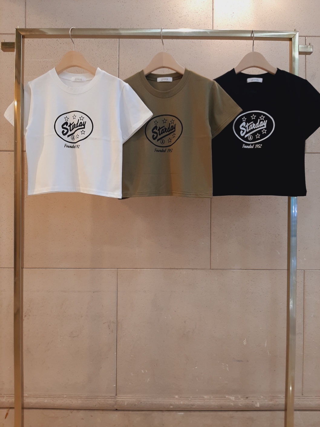 ラウンドネッククロップド半袖プリントTシャツ | 詳細画像5