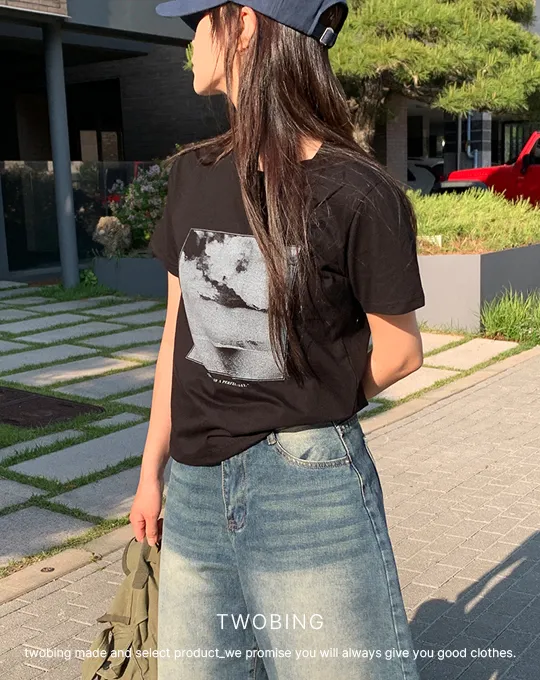 クロップドラウンドネックプリントTシャツ | twobing | 詳細画像3