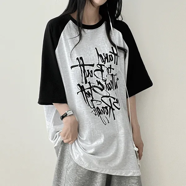 半袖ボクシーラグラン配色ロゴTシャツ | hijjoo | 詳細画像1