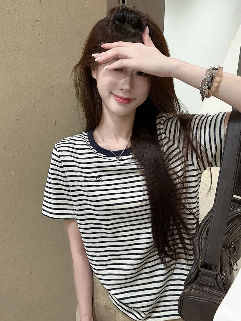 ラウンドネックルーズ半袖ボーダーTシャツ | 詳細画像1