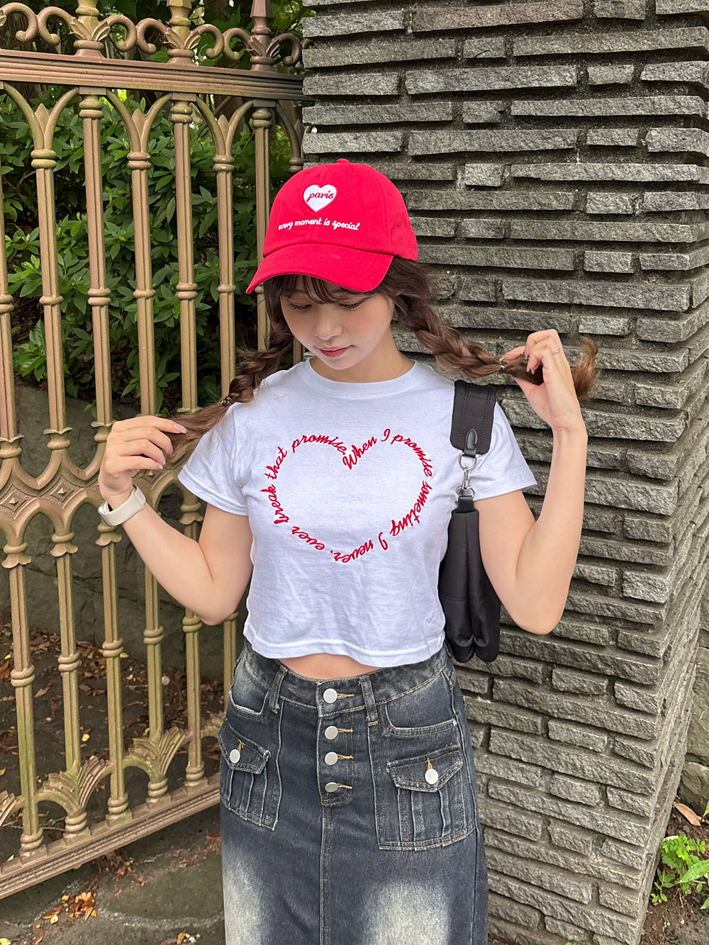 ハート刺繍レタリングクロップド半袖Tシャツ | 詳細画像2