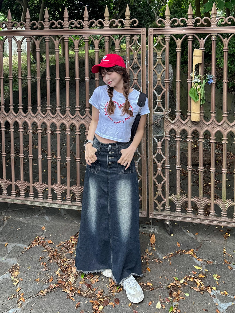 ハート刺繍レタリングクロップド半袖Tシャツ | 詳細画像3