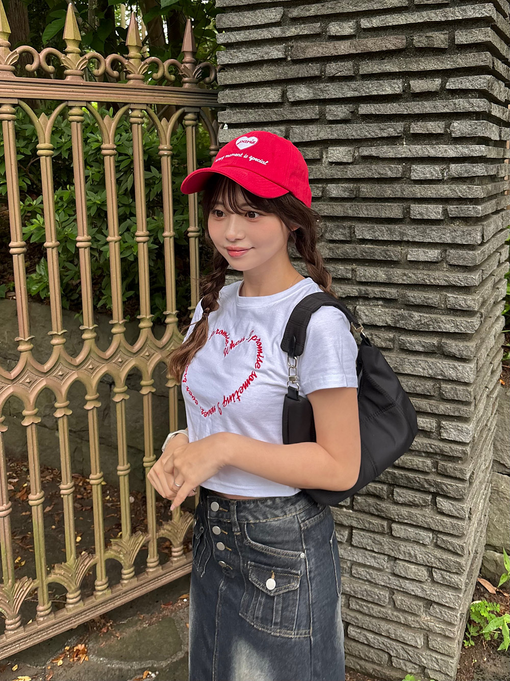 ハート刺繍レタリングクロップド半袖Tシャツ | 詳細画像4