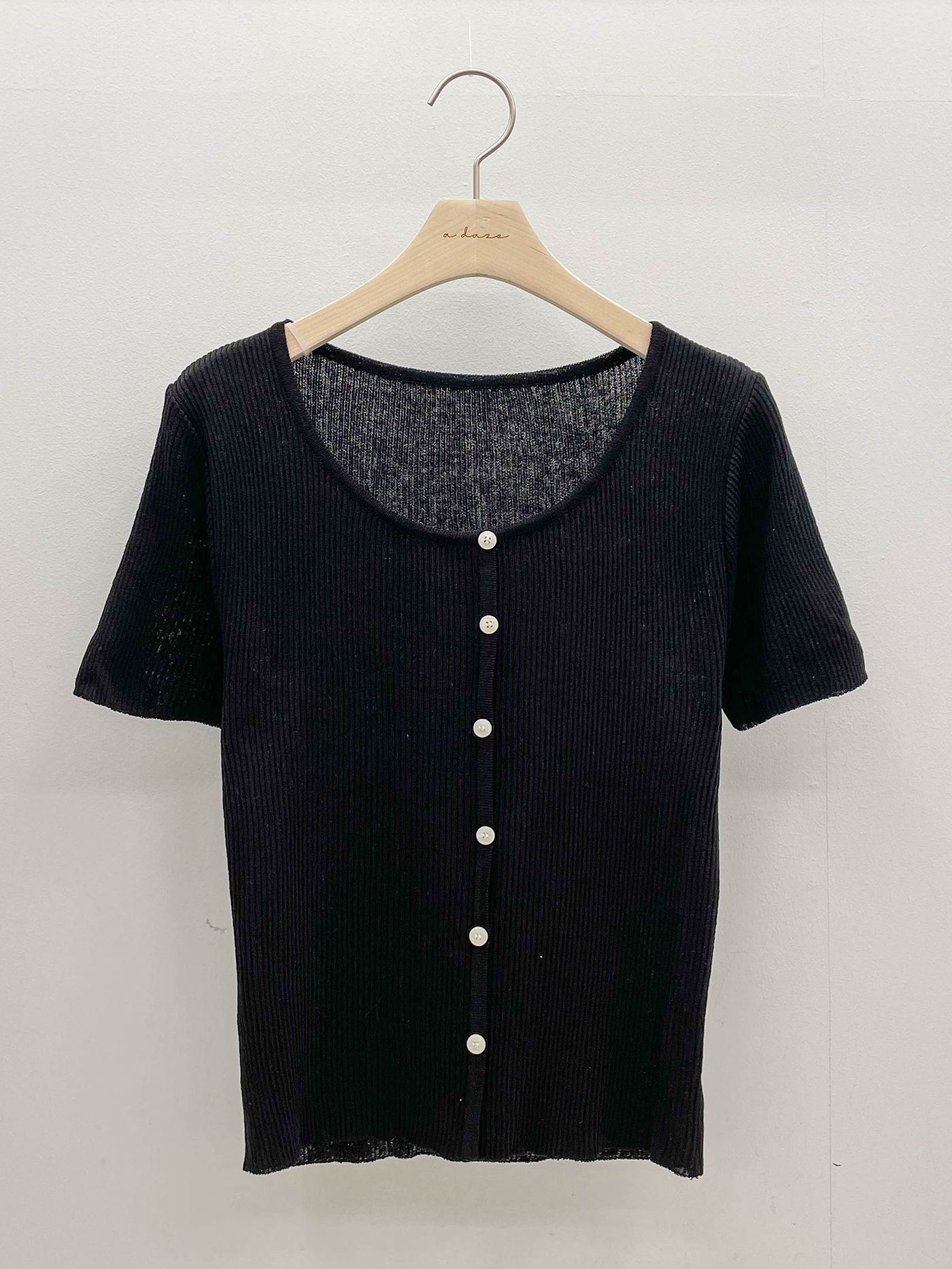 Uネックスリム半袖フェイクボタンTシャツ | 詳細画像16