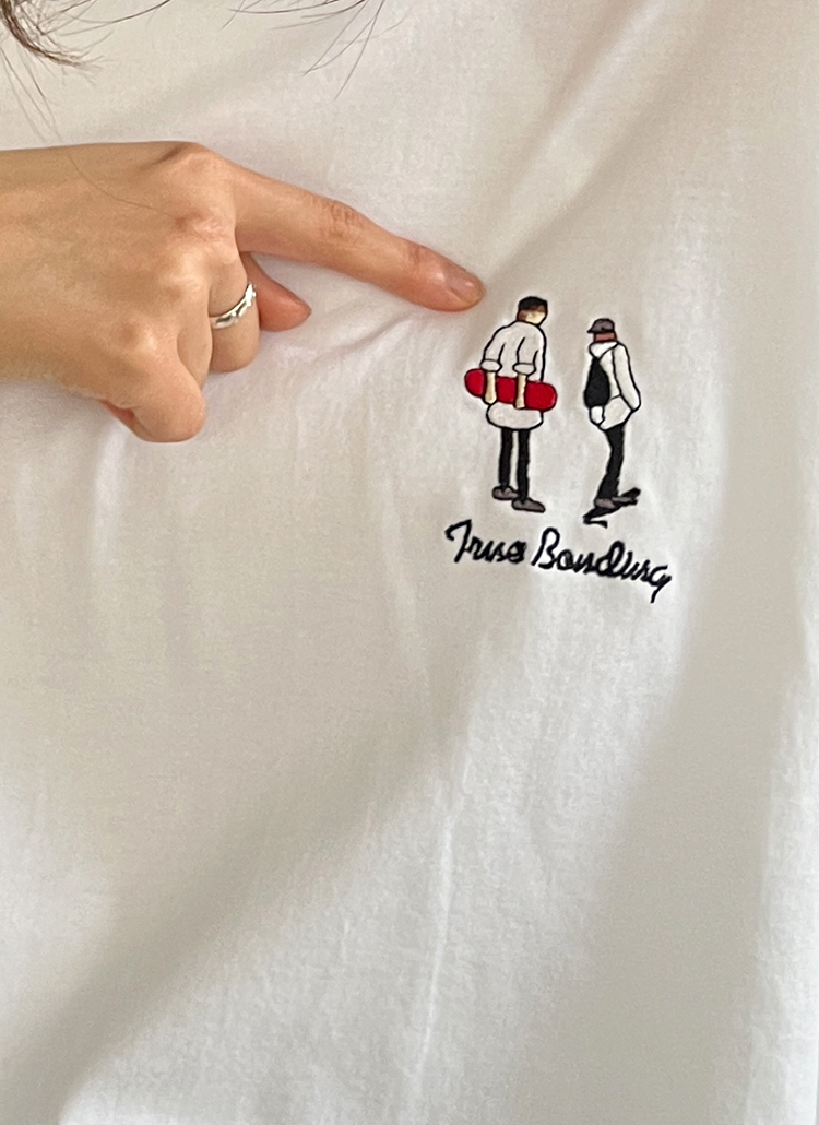 ボクシー刺繍ビッグTシャツ | レディースファッション通販 - DHOLIC