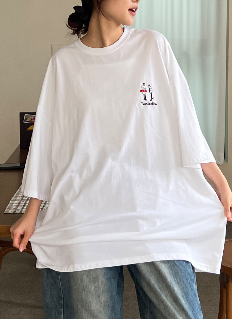 ボクシー刺繍ビッグTシャツ | レディースファッション通販 - DHOLIC