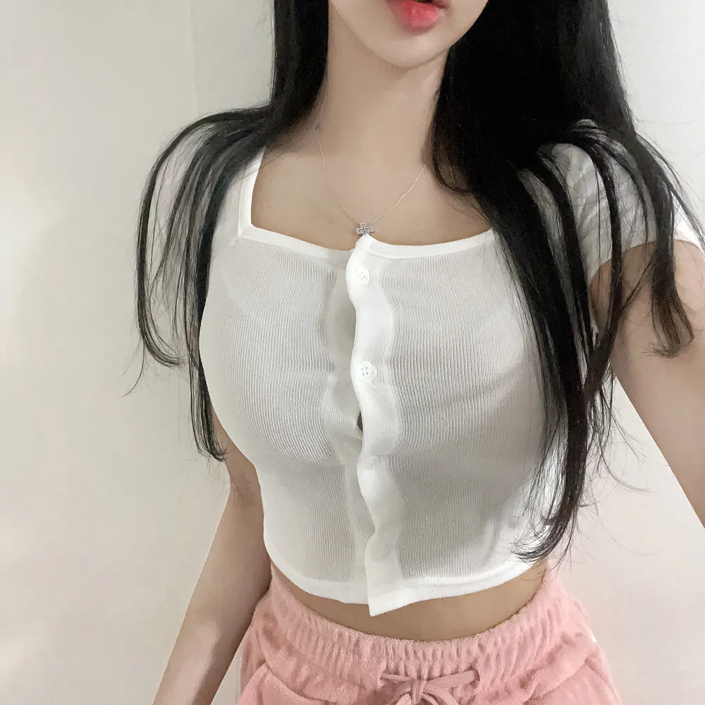 クロップドボタンスクエアネックギャザーTシャツ | yenangnang | 詳細画像1