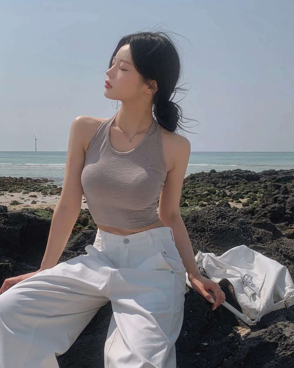 リブバックレススリムクロップドホルターネックカラー無地ノースリーブ | highclassic | 詳細画像1