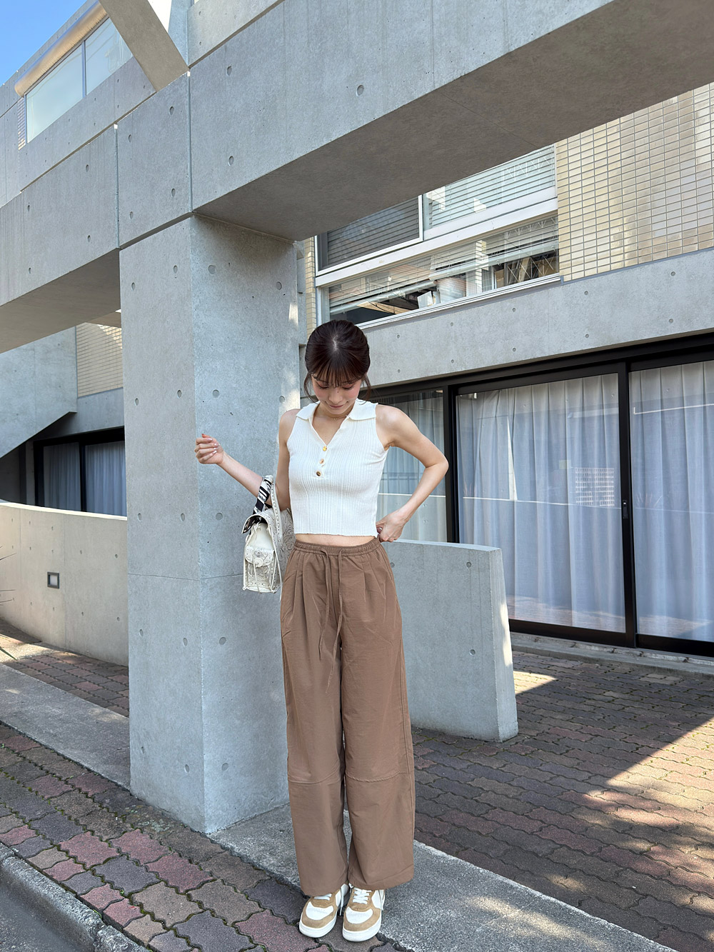 Vネックゴールドボタンリブノースリーブ | 詳細画像12