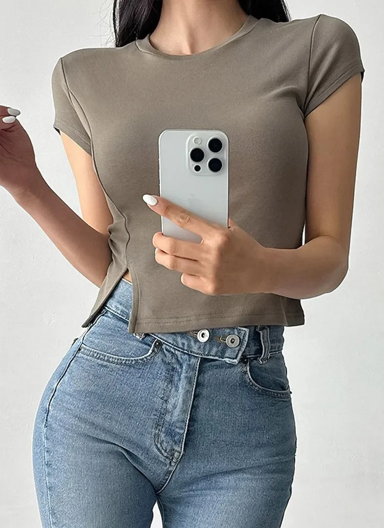 スリットスリム半袖Tシャツ | 詳細画像1