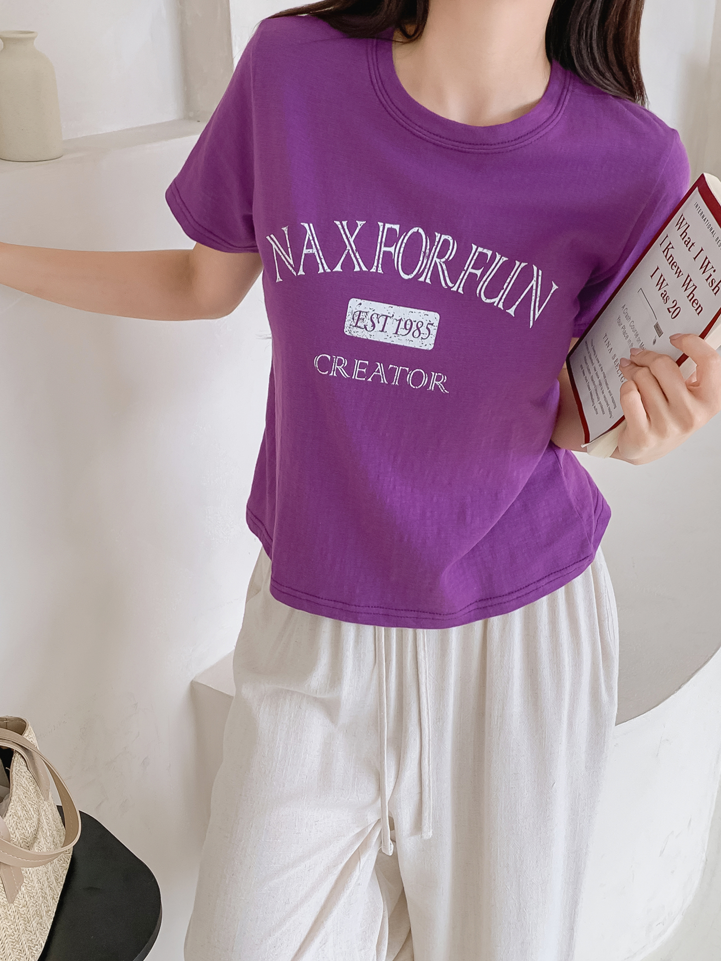 ラウンドネックロゴTシャツ | レディースファッション通販 - DHOLIC