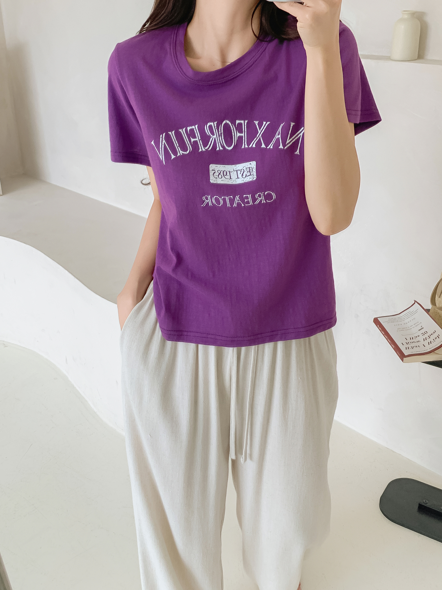 ラウンドネックロゴTシャツ | 詳細画像12