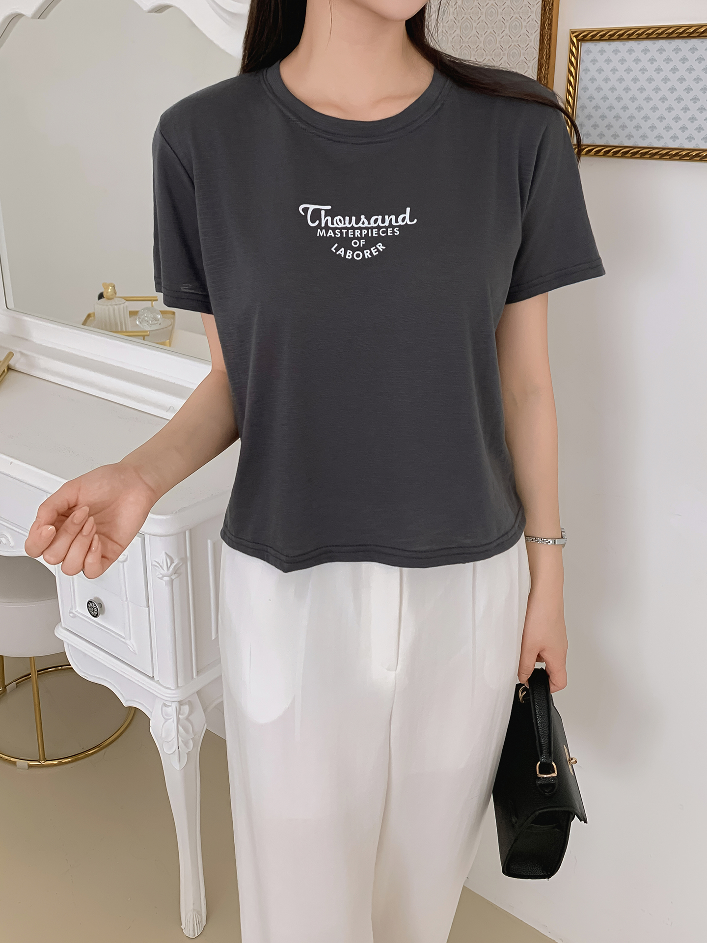 ラウンドネックロゴTシャツ | 詳細画像9