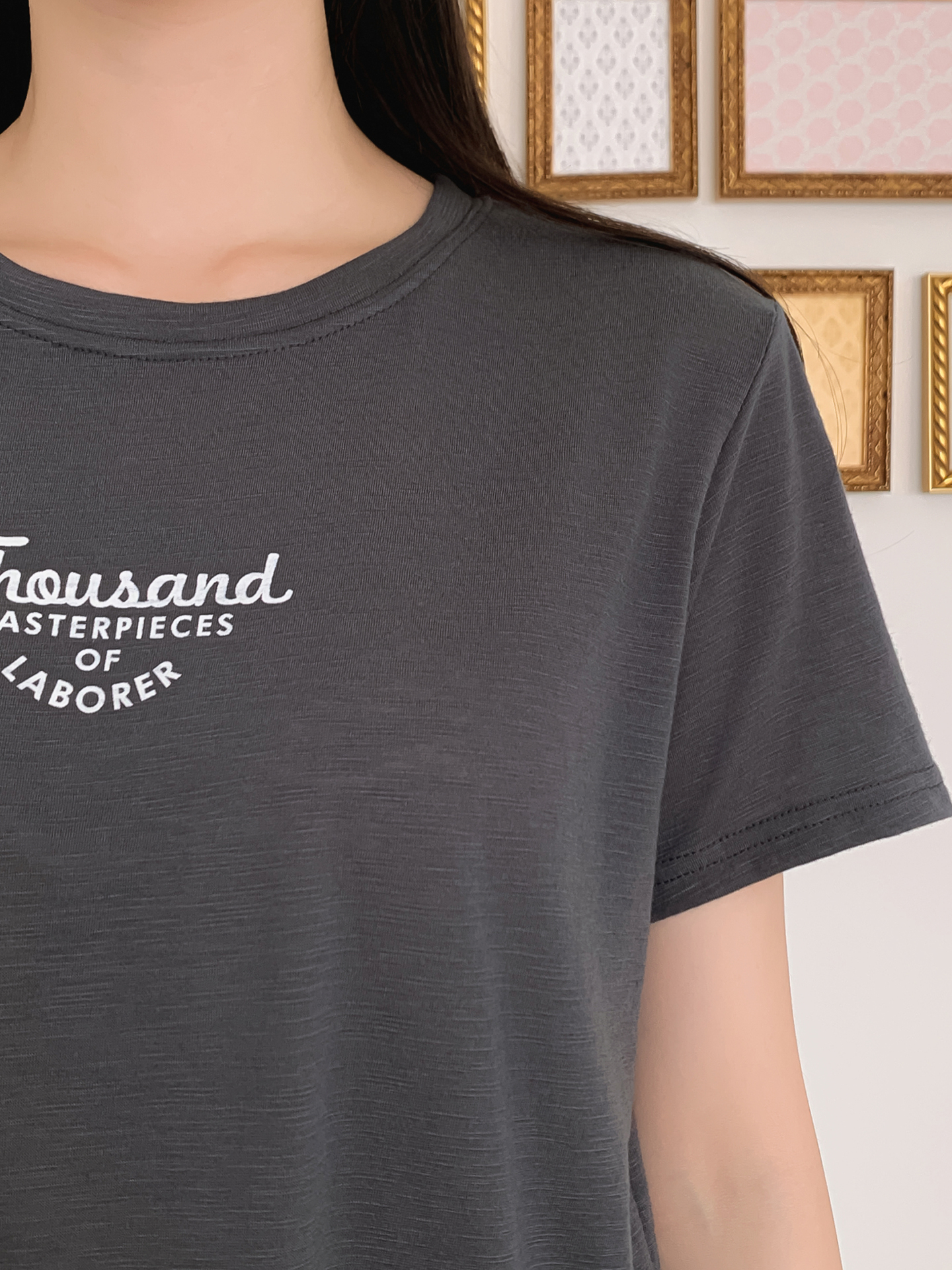 ラウンドネックロゴTシャツ | 詳細画像10