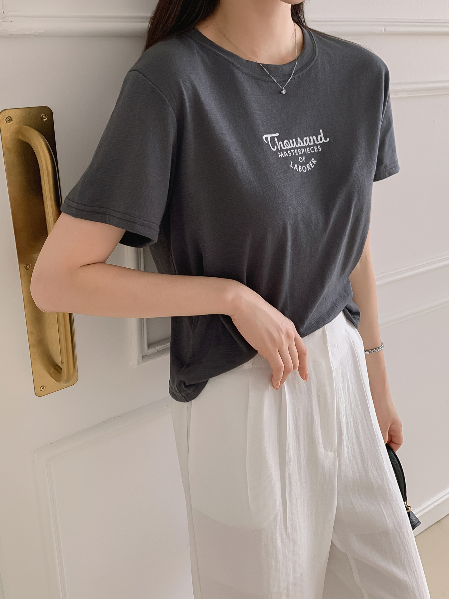 ラウンドネックロゴTシャツ | 詳細画像12