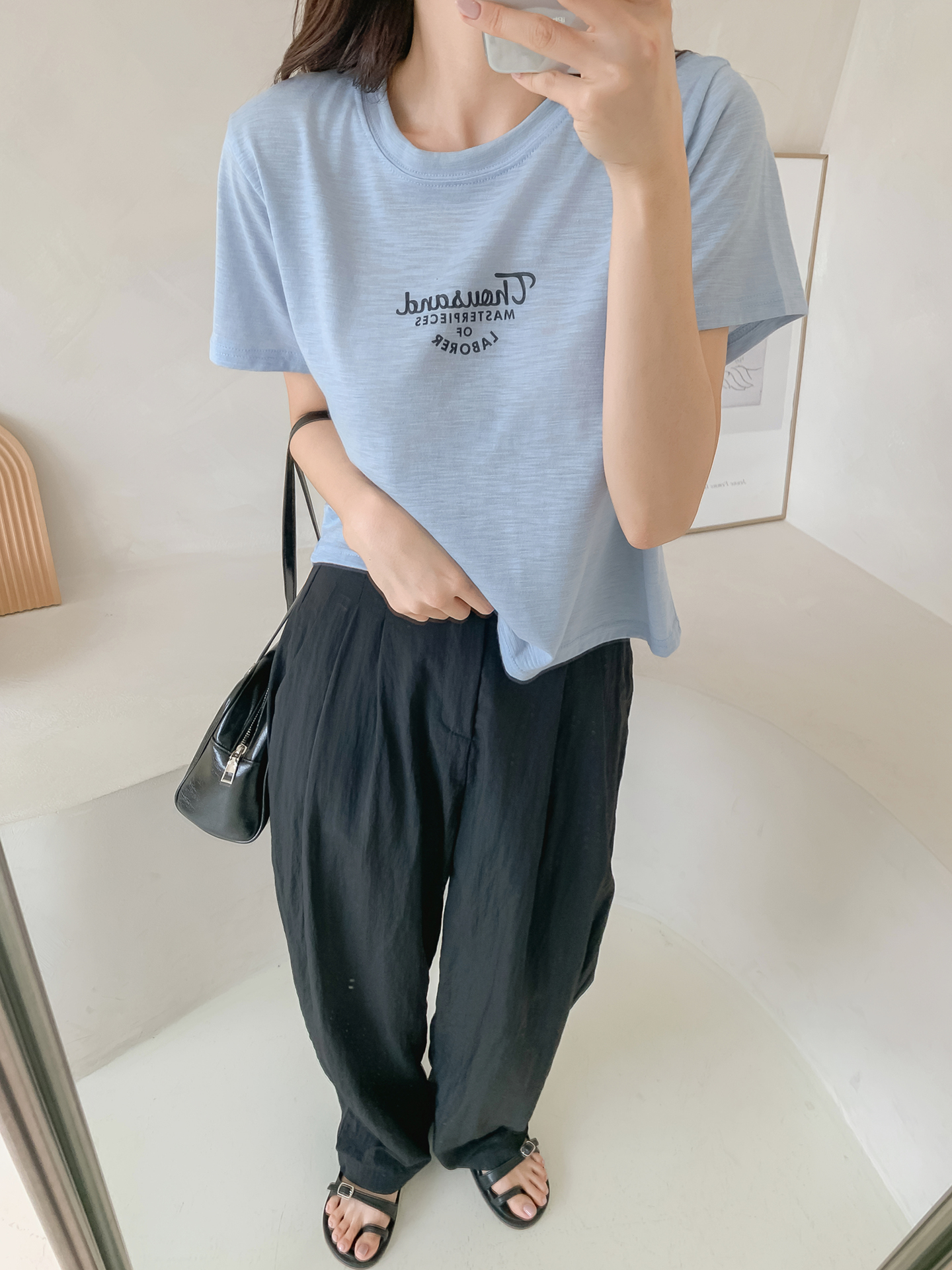 ラウンドネックロゴTシャツ | 詳細画像20