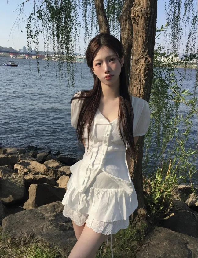 バックストラップ半袖パンチングゴムブラウス | MODIMOOD | 詳細画像1