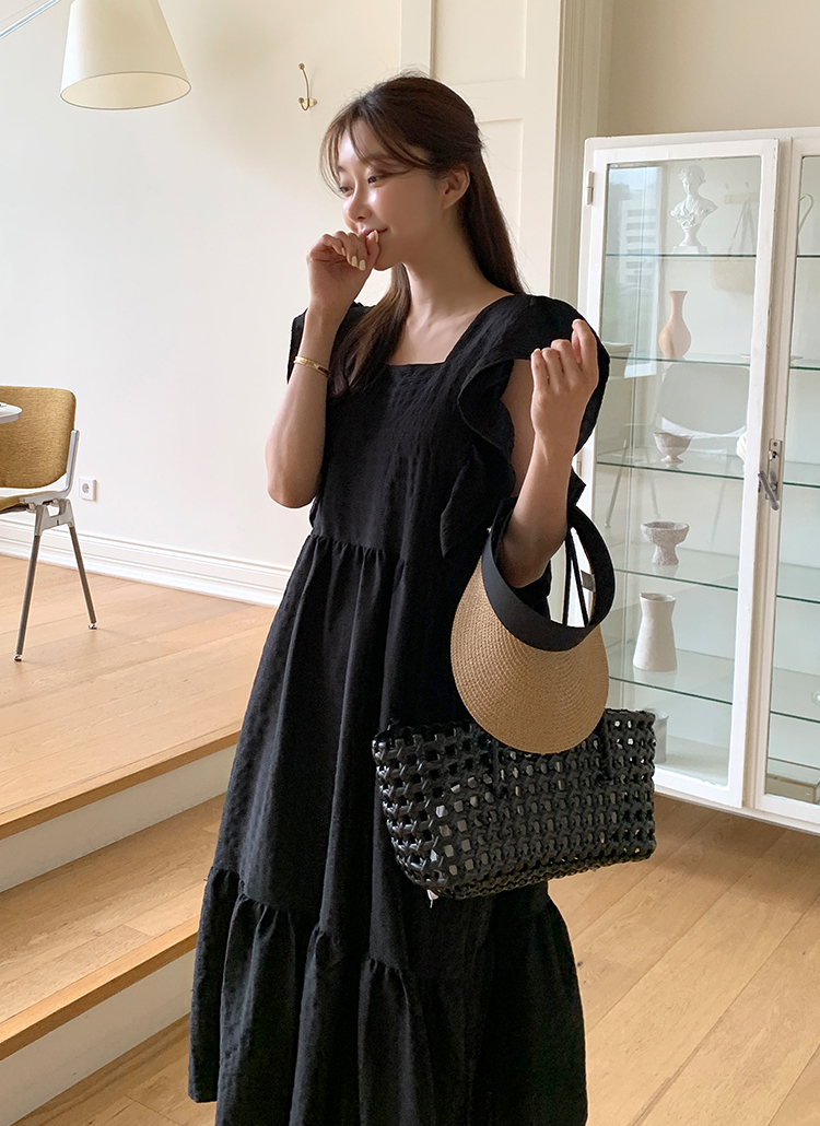 ストラップ付ロングフリルフレアワンピース | レディース