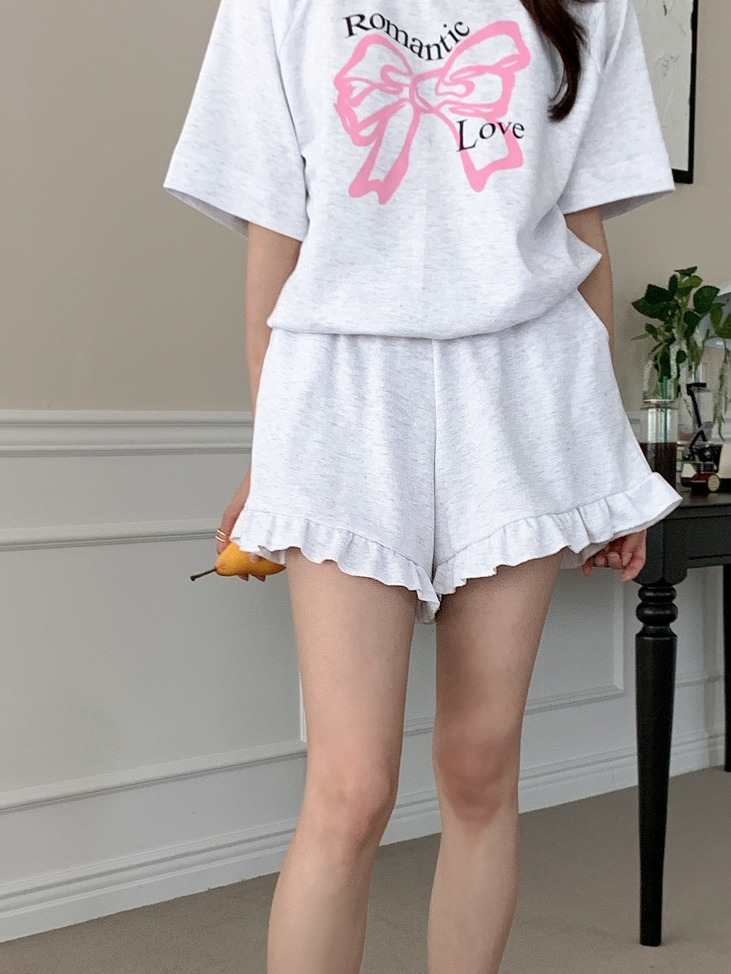 ラウンドネックフリルウエストゴム半袖ロゴセットアップTシャツショートパンツ | 詳細画像9
