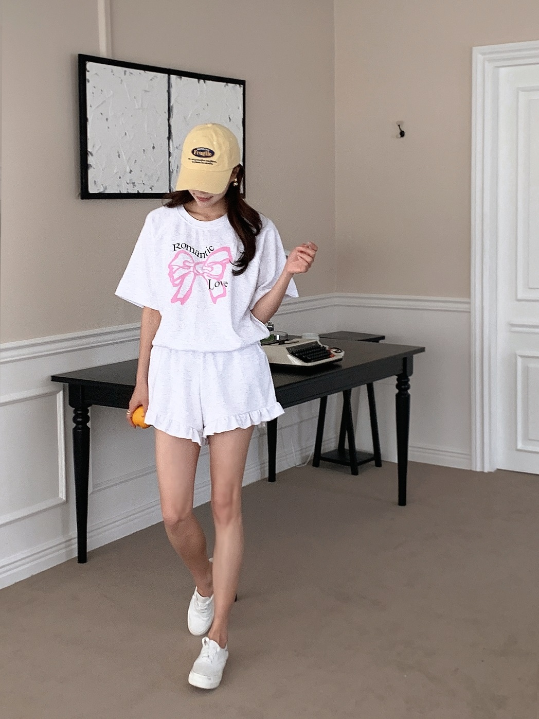 ラウンドネックフリルウエストゴム半袖ロゴセットアップTシャツショートパンツ | 詳細画像17
