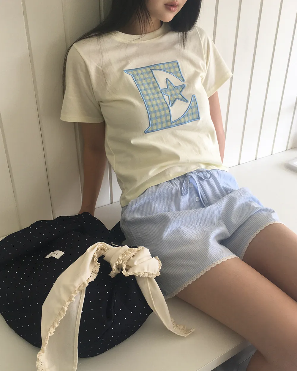 ラウンドネック刺繍プリントTシャツ | WONDERWONDER | 詳細画像1
