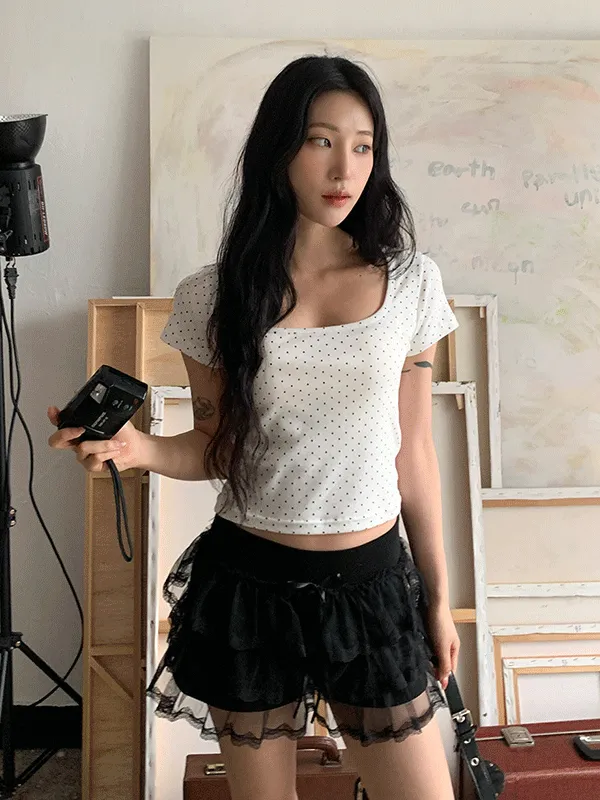 スクエアネッククロップド半袖ドットTシャツ | chicblack | 詳細画像1