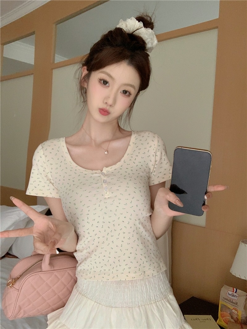 ラウンドネックボタン半袖小花柄Tシャツ | 詳細画像5