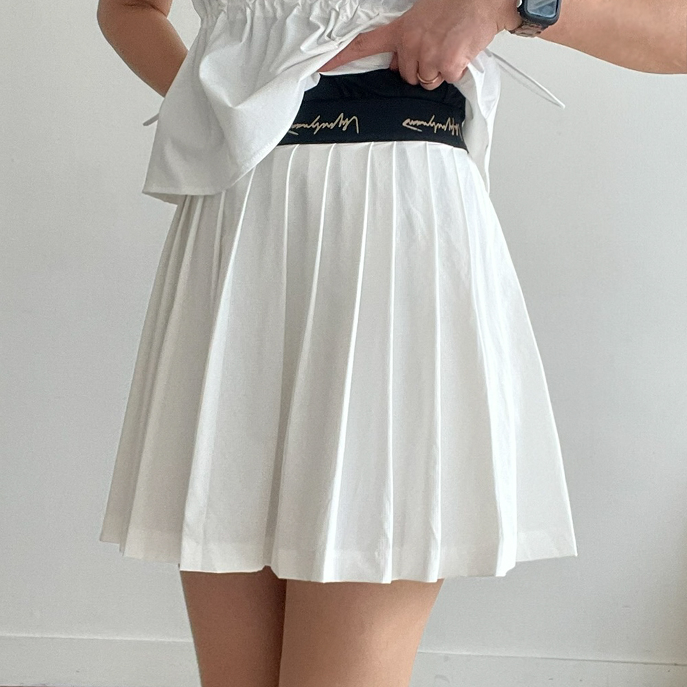 美品❣️WAAC ホワイト ベスト スカート セットSサイズ WOMENS > 全てのアイテム（プロパーのみ）
