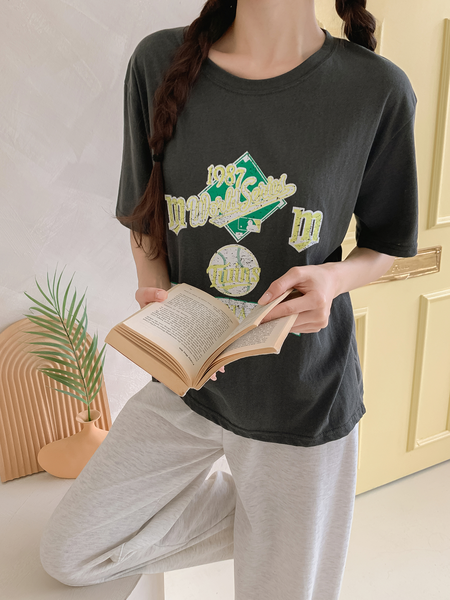 ラウンドネック半袖ロゴTシャツ | 詳細画像13